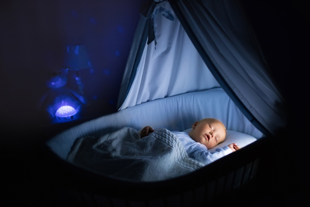 Aider le bébé distinguer le jour et la nuit